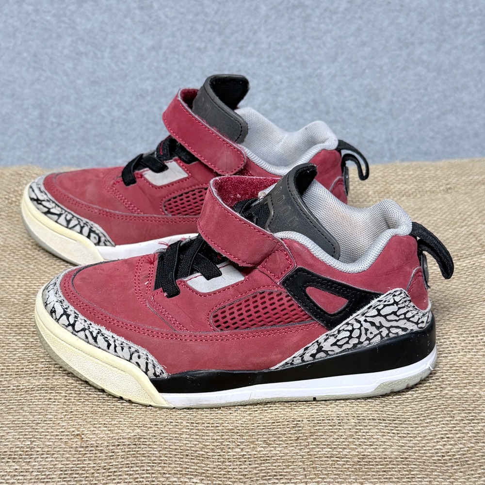 Jordan Low Kids Gym Red Black Elephant Print Sneakers streetwear retro urbanwear